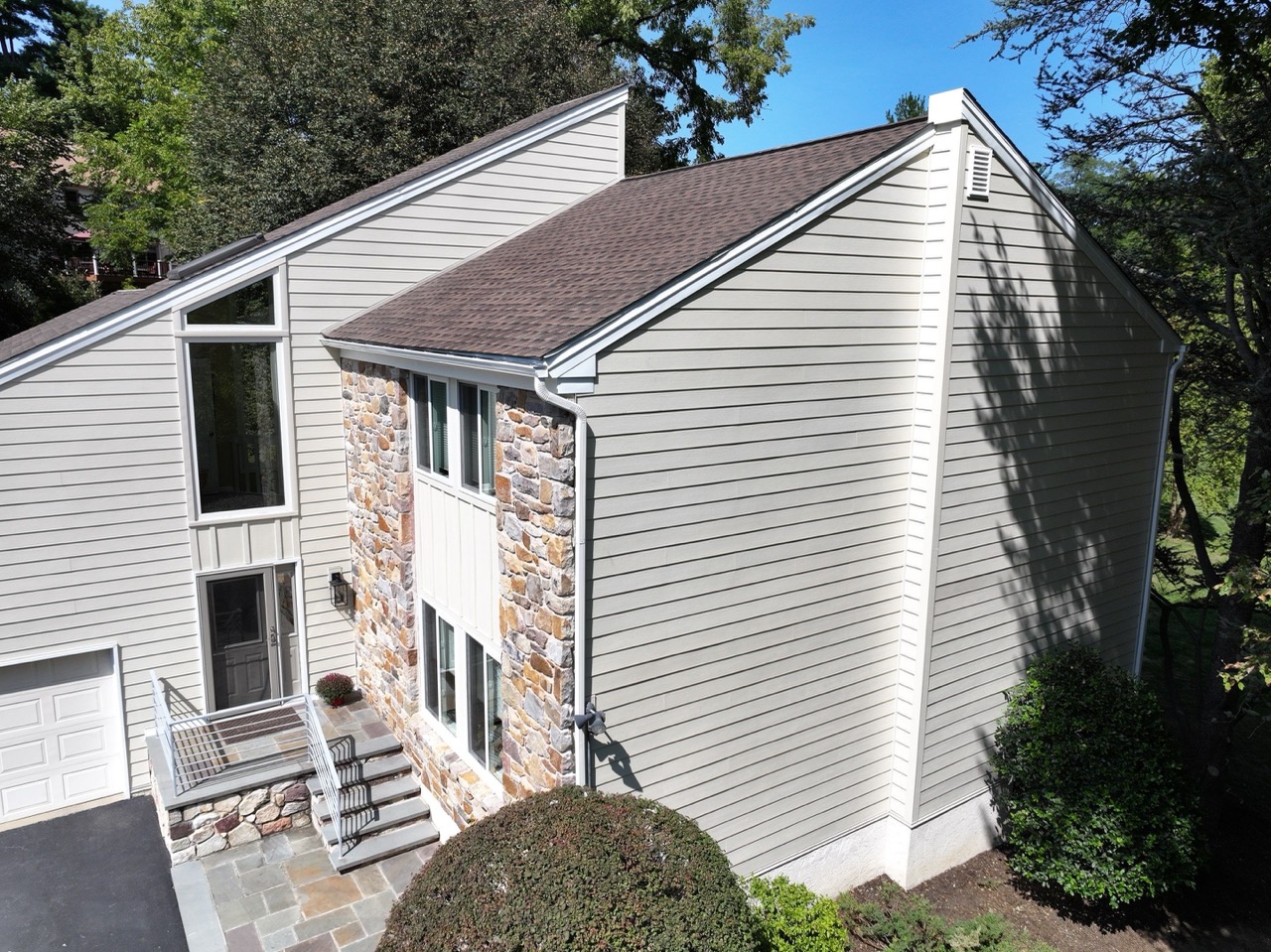 Breathing Life into a Bryn Mawr 1980’s Home with New Siding & Roofing